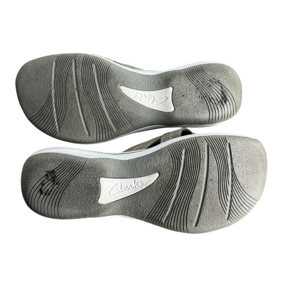 Clarks Collection Breeze Sea Flip Flop Sandals Beige Comfort Women's SZ 8 - Picture 9 of 11